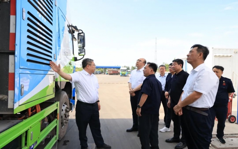 黑龍江省大慶市委副書記、市長(zhǎng)李巖松一行到榮程集團(tuán)調(diào)研參觀