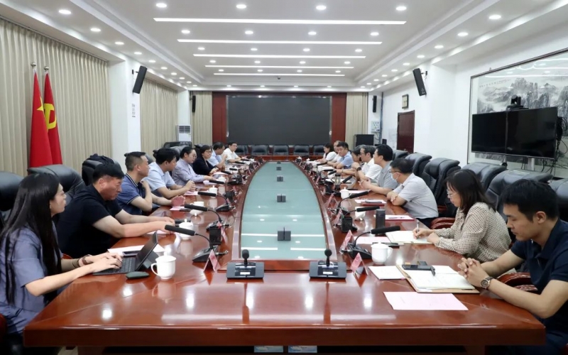 周波接待天津榮程祥泰投資控股集團(tuán)有限公司、天津東疆綜合保稅區(qū)、天津市海河產(chǎn)業(yè)基金管理有限公司負(fù)責(zé)人一行