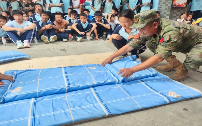 淬煉青春，書寫新章——寧強(qiáng)榮程中學(xué)2024級新生國防教育工作紀(jì)實