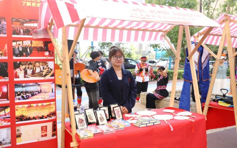 津南區(qū)民族團(tuán)結(jié)進(jìn)步宣傳月啟動(dòng)，時(shí)代記憶精彩亮相