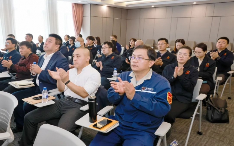 強(qiáng)化風(fēng)險(xiǎn)管控 提升防范意識！榮程集團(tuán)開展風(fēng)險(xiǎn)管理現(xiàn)場培訓(xùn)
